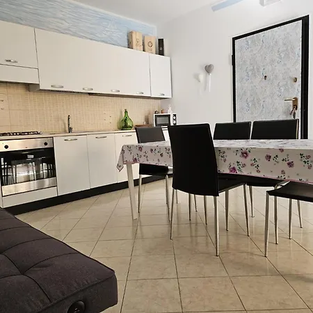 Lido Apartment *